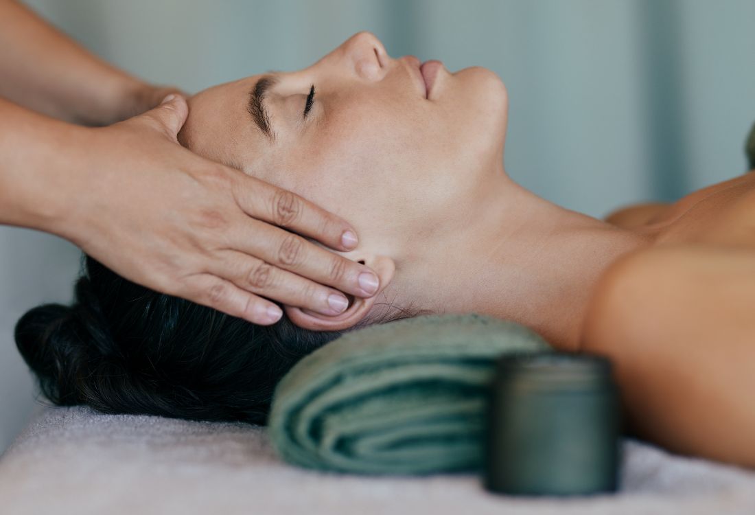 Shiro Abhyanga Ayurvedic Head Massage Kerala